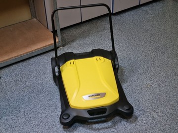 Б/в Підмітальна машина Karcher s 4 twin 01-201006256