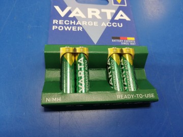 Б/у Батарейки Varta aaa 1000 mah упак із 4шт 01-201045431