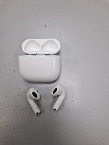 Б/в Навушники Apple airpods 4 01-201115084