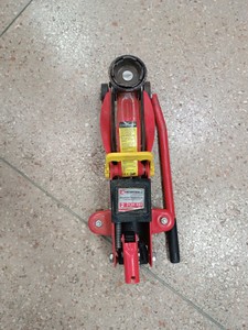 Б/в Домкрат Intertool gt0102 01-201144798