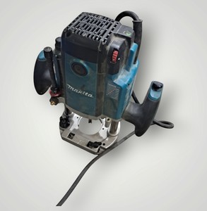 Б/у Фрезер Makita rp2303fc 01-201146855