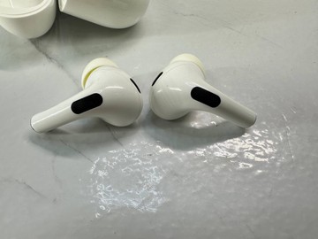 Б/в Навушники Apple airpods pro 2nd generation 01-201148270