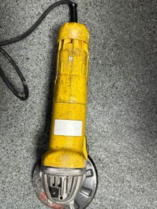 01-200609440: Dewalt dwe4215