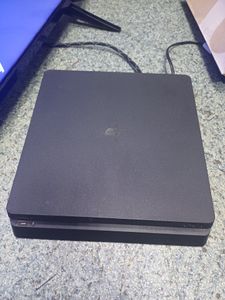 01-200623225: Sony playstation 4 slim 500gb