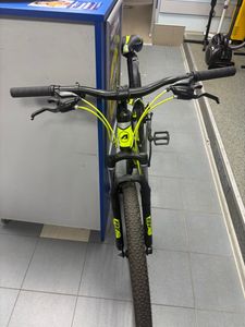 01-200744616: Ardis hiland 27.5"