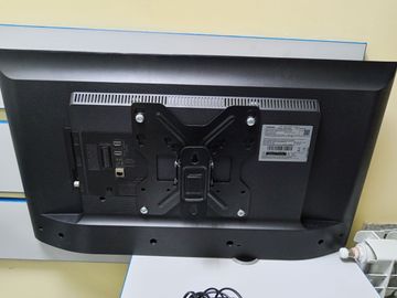 01-200767031: Samsung ue32j5200