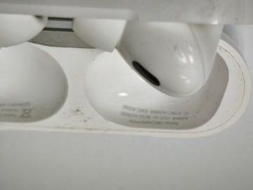 01-200795684: Apple airpods pro 2nd generation with magsafe charging case usb-c