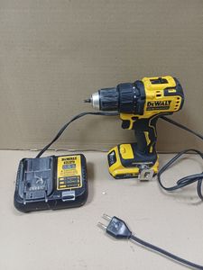 Б/в Шурупокрут Dewalt dcd708 1акб 2ah зп 01-200834187