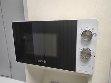 Б/в Мікрохвильова піч Gorenje mo17e1w 01-200856806