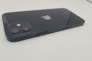 Б/в Мобільний телефон Apple iphone 12 64gb 01-200865350