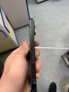 Б/в Мобільний телефон Apple iphone 16 pro 256gb 01-200889965