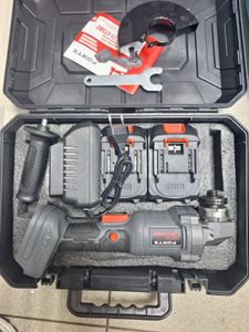 Б/у Угловая шлифмашина Forte ag21-125bc 2акб 4ah зп 01-200891104