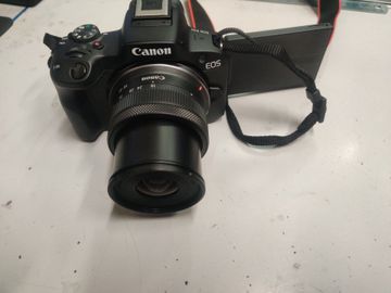 Б/у Фотоаппарат Canon eos r50 kit rf-s 18-45mm is stm 01-200923744