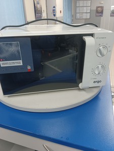 Б/у Микроволновая печь Ergo y30mw 01-200924532