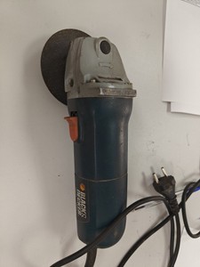 Б/у Угловая шлифмашина Black&Decker kg725 01-200999779