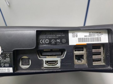 Б/у Игровая приставка Microsoft xbox360 slim 250gb 01-200998837