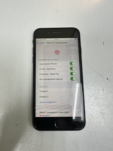 Б/в Мобільний телефон Apple iphone se 2020 64gb 01-200999570