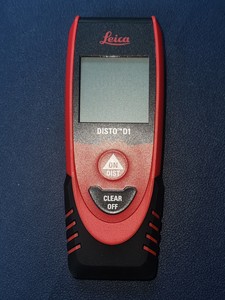 Б/в Лазерний нівелір Leica disto d1 01-201042199