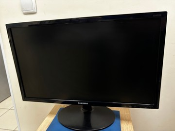 Б/у Монитор Samsung s24d300h 01-201077486
