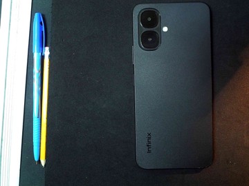 Б/в Мобільний телефон Infinix smart 10 4/128gb 01-201108904