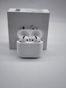 Б/в Навушники Apple airpods 4 01-201114625