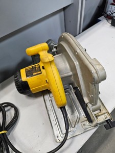Б/у Пила дисковая Dewalt d23700 01-200866986