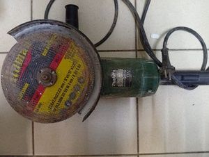 Б/у Угловая шлифмашина Makita ga9020 01-201133704