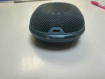 01-200771074: Jbl clip 4