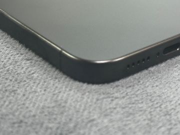 Б/в Мобільний телефон Apple iphone 15 pro 256gb 01-200809792