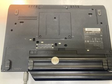 Lenovo 12/core i3 2310m ddr3/4gb ddr3/hdd *відсутній/ssd *відсутній/*інтегрована