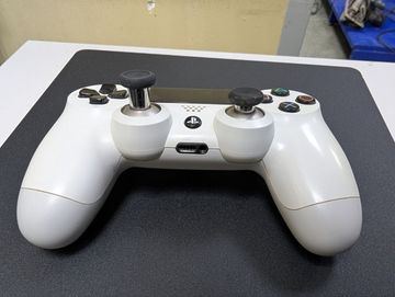 Б/у Игровая приставка Sony playstation 4 slim 1tb 01-200873176