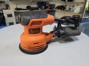 Б/в Шліфмашина вібро Black&Decker bew210 01-200858561