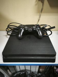 Б/у Игровая приставка Sony playstation 4 slim 1tb 01-200903796