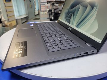 Б/в Ноутбук Acer 17/core 5 120u ddr5/16gb ddr5/ssd 512 gb/*інтегрована 01-200916967