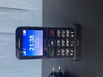 Б/в Мобільний телефон Alcatel 2008g-3ealua1 01-200919981