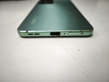 Б/у Мобільний телефон Xiaomi poco f4 8/256gb 01-200928262