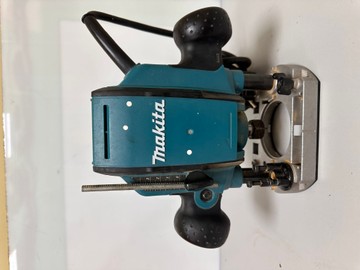 Б/в Фрезер Makita rp0900 01-200937671