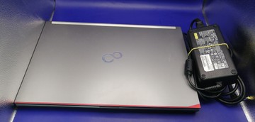 Fujitsu 15/core i7 6820hq ddr3/16gb ddr4/hdd 320 gb/ssd *відсутній/quadro m2000m 4gb