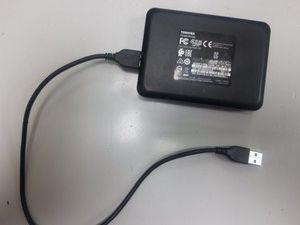 Б/в Жорсткий диск Toshiba canvio basics 2022 4 tb 01-200975914