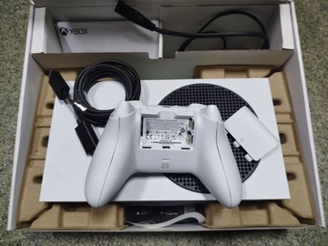 Б/в Ігрова приставка Microsoft xbox series s 512gb 01-200999810