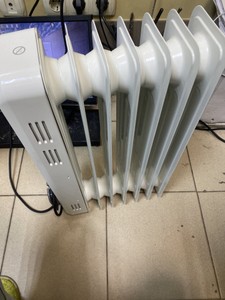 Б/в Обігрівач Ecuation hd983-r7q 01-201037574