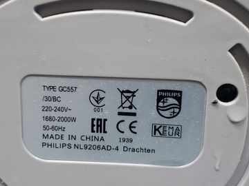 01-200619299: Philips gc 557