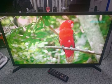 01-200748427: Samsung ue32j4000