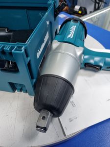 01-200778117: Makita 6906