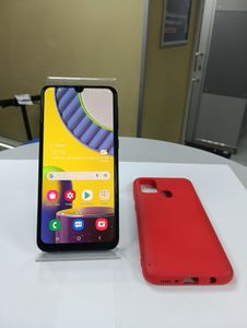 Б/в Мобільний телефон Samsung galaxy m31 sm-m315f 6/128gb 01-200828351