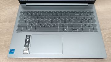 Б/в Ноутбук Lenovo 16/core i5-13420h ddr5/16gb ddr5/hdd *відсутній/ssd 512 gb/*інтегрована 01-200637042