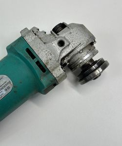 Б/у Угловая шлифмашина Sturmax agm9012t 01-200835345