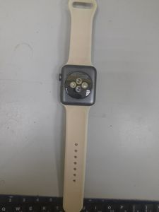 Б/в Смарт-годинник Apple watch series 3 gps 42mm aluminium case 01-200856218
