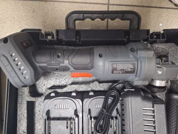 Б/у Угловая шлифмашина Forte ag21-125bc 2акб 4ah зп 01-200891104