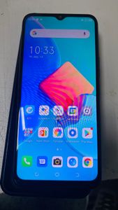 Б/у Мобільний телефон Tecno spark 8c kg5n 4/64gb 01-200892102